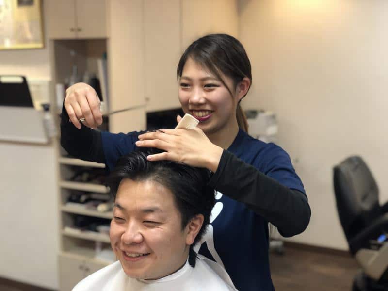 りよう室zangiri 新宿本店 ザンギリ 理容師スタイリスト求人 正社員 中途 新宿エリア 美容室 美容師求人 転職情報のtocoroni トコロニ