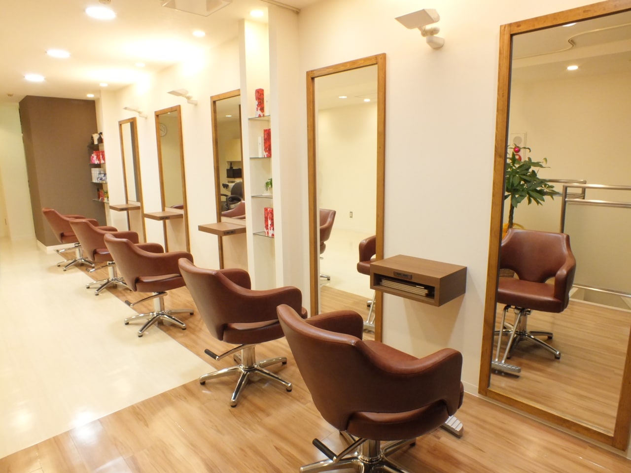 Salon First サロンファースト 美容師スタイリスト求人 正社員 中途 大宮エリア 美容室 美容師求人 転職情報のtocoroni トコロニ