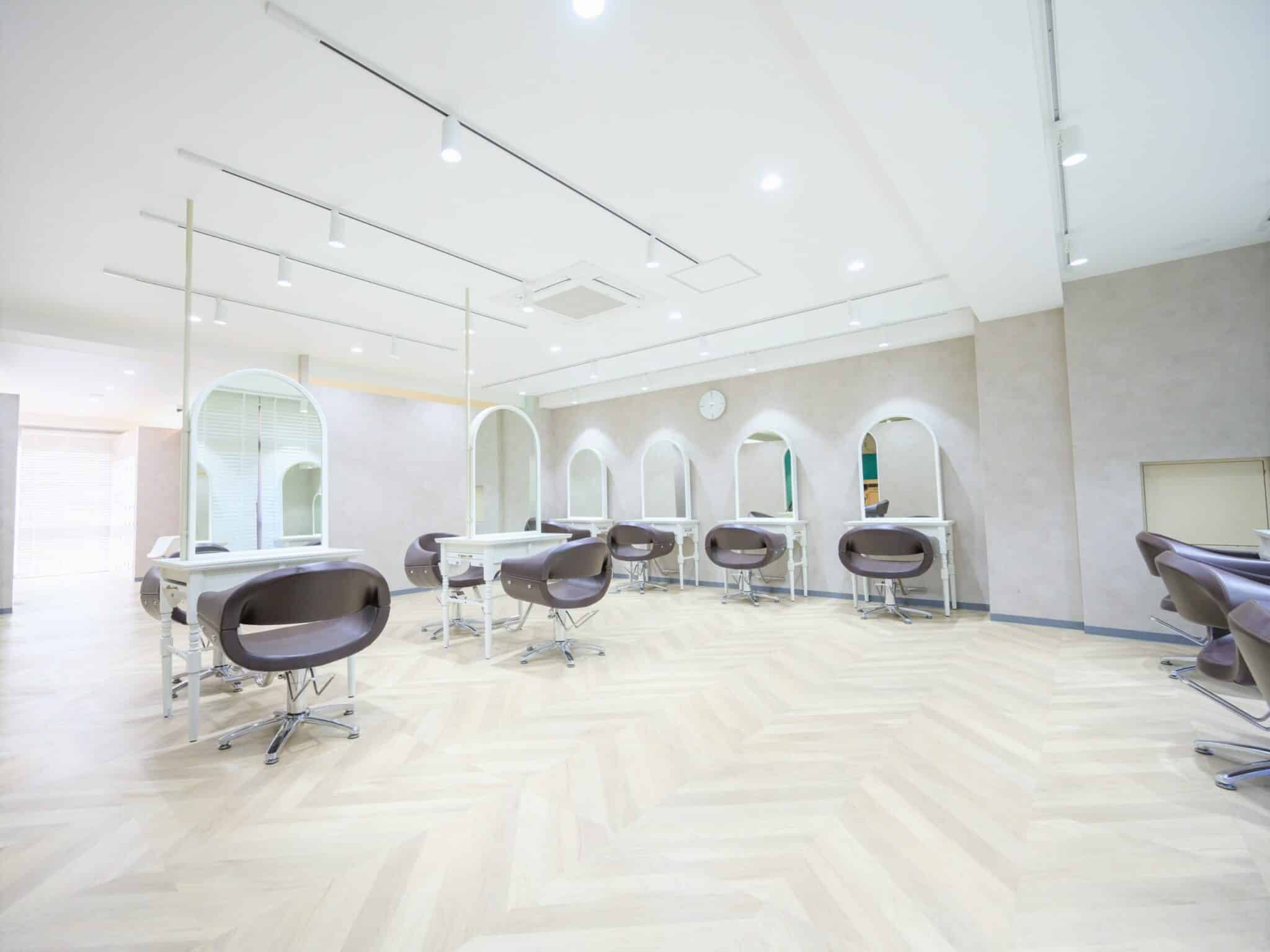 Amie 国分寺店 アミ 美容師スタイリスト求人 正社員 中途 パート アルバイト業務委託フリーランス 国分寺エリア 美容室 美容 師求人 転職情報のtocoroni トコロニ